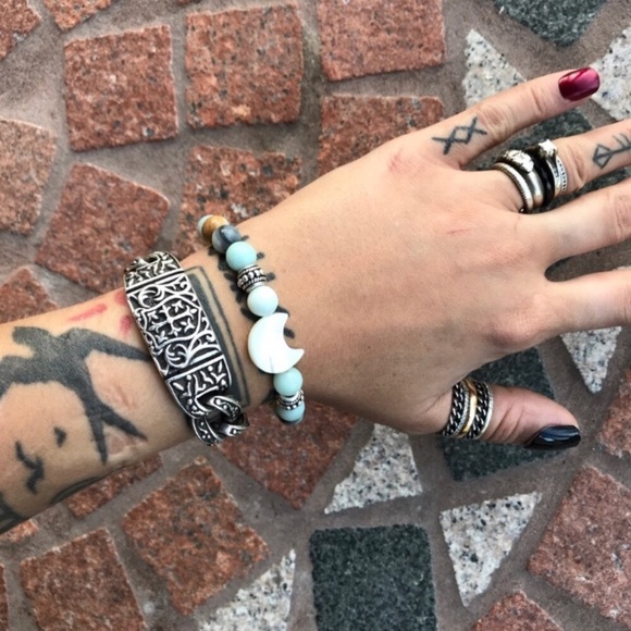 Genuine mother of pearl moon & amazonite beads - Picture 5 of 9